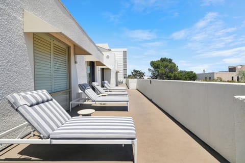Sundeck