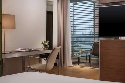 Premium bedding, minibar, in-room safe, desk