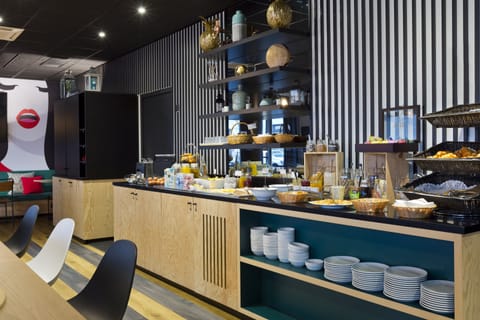 Coffee shop