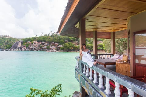 Deluxe Room, Seafront (Free pick up and dop off at Mae Haad) | Living area