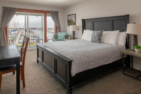 Premium King Suite with Marina View and Twin Balcony- No Pets | Premium bedding, down comforters, iron/ironing board, free WiFi
