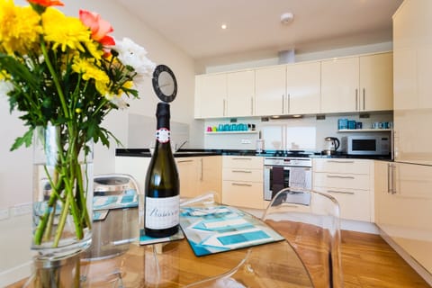 Fresh flowers, wine and chocolates welcome you