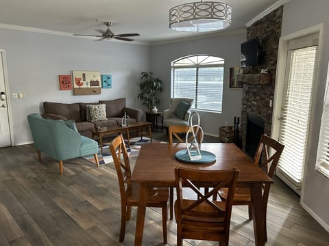 Living room
