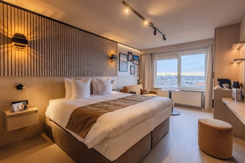 Standard Double Room | In-room safe, individually decorated, individually furnished, desk