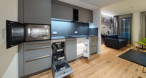 Junior Suite, 1 Double Bed, Kitchenette | Room amenity