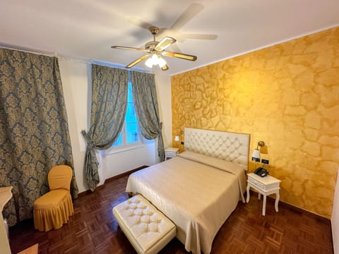 Superior Double or Twin Room (up to 3 people) | In-room safe, desk, soundproofing, cribs/infant beds