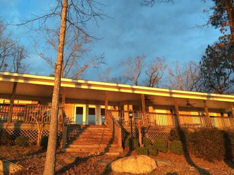 House facing the lake