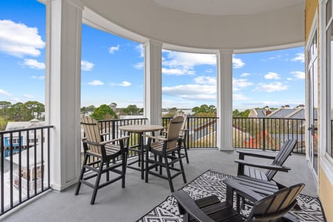 552 Observation Point North