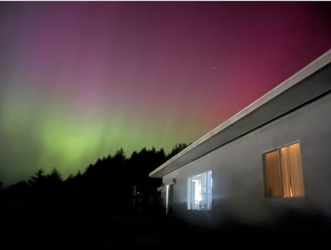 Healy’s Hideaway Under the Northern Lights