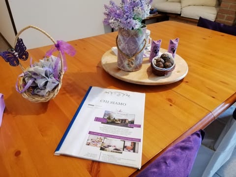 Shared fridge, stovetop, electric kettle, highchair
