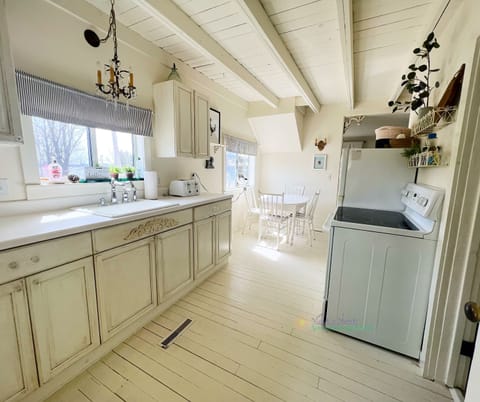 Full kitchen - Full kitchen