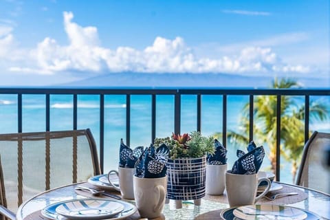 Breathtaking view of the Pacific ocean from your private lanai
