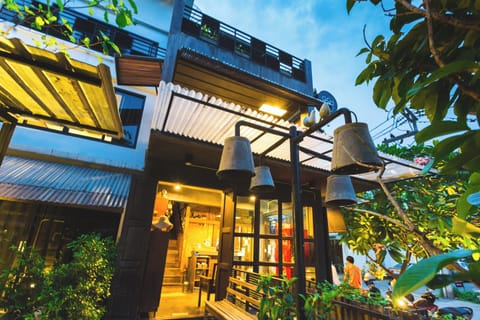 Front of property - evening/night