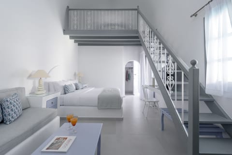 In-room safe, free WiFi, bed sheets