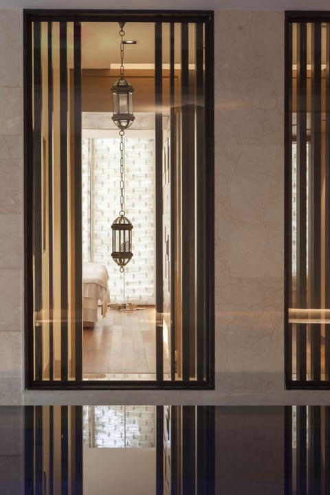 Couples treatment rooms, sauna, steam room, massages
