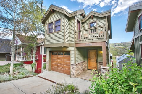 1038 Lowell Avenue. Walk to Everything! PCMR, Town Lift Ski Runs and Old Town!