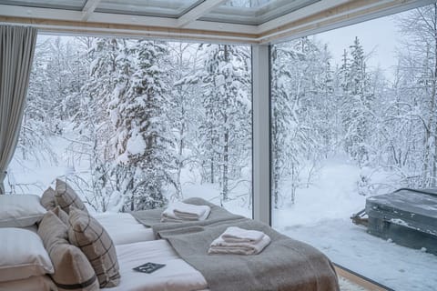 Sky View Cabin Deluxe Plus | Premium bedding, minibar, soundproofing, cribs (free)