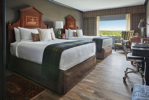 Premium bedding, down comforters, in-room safe, desk