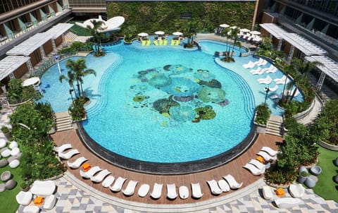 Outdoor pool, sun loungers