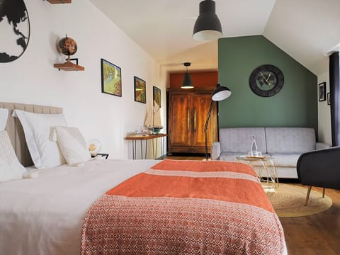 Junior Quadruple Room, Non Smoking, Lake View (Geographie) | Premium bedding, memory foam beds, blackout drapes