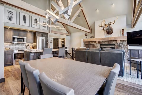 Townhome, 3 Bedrooms | Dining