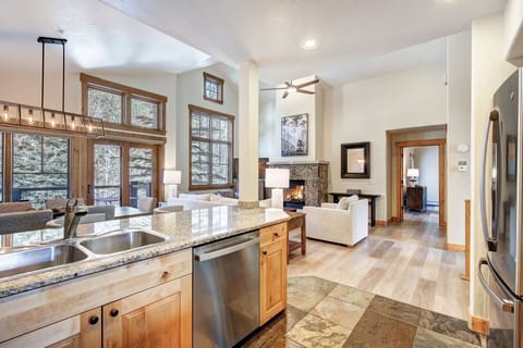 Townhome, 2 Bedrooms | Interior