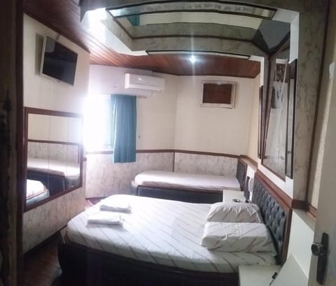 Triple Room | Free WiFi, bed sheets