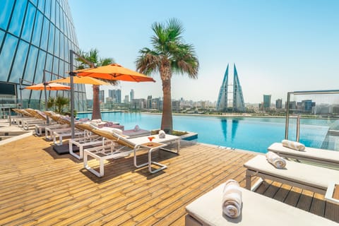 Deluxe Room, 1 King Bed, Non Smoking | Terrace/patio