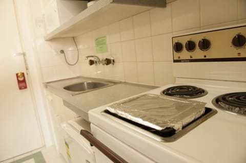 Studio Self-Contained | Private kitchen | Fridge, microwave, electric kettle, toaster