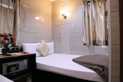 In-room safe, iron/ironing board, free WiFi, bed sheets