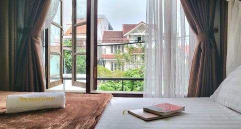 Shared Dormitory (8 beds) | In-room safe, free WiFi, bed sheets