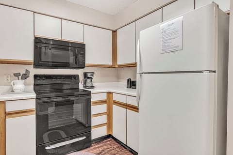 all appliances are full size