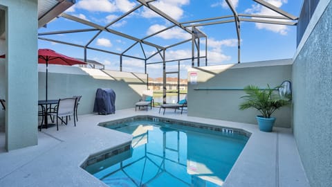 Private Plunge Pool
Free Pool Heat!