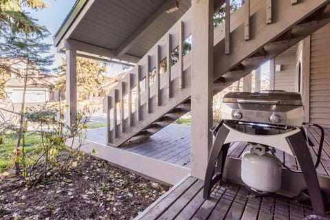 Condo, 2 Bedrooms (Snowcreek #613 Phase IV) | BBQ/picnic area