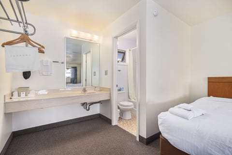 Basic Double Room, 2 Queen Beds | Iron/ironing board, free WiFi, bed sheets