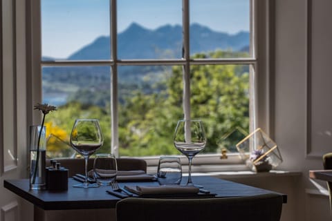 Daily full breakfast (GBP 17.40 per person)