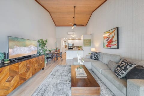 Napili Shores E240 living area 5