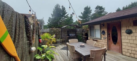 Private patio at entrance of Razor's Edge -