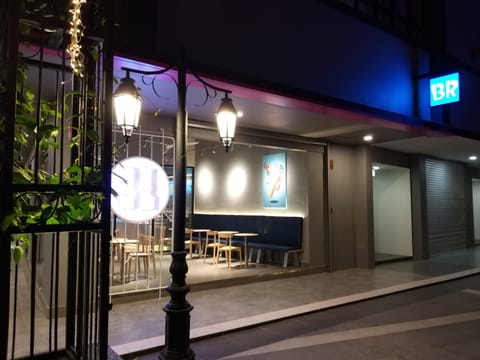 Cafe
