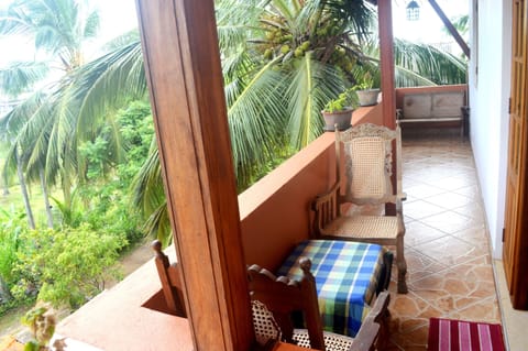 Deluxe Apartment, Garden View, Beachside | Balcony