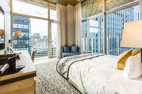 Superior Double Room, 1 King Bed, Non Smoking, Balcony | Premium bedding, in-room safe, desk, iron/ironing board