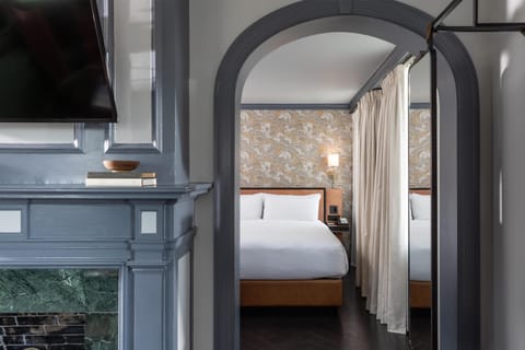 Hypo-allergenic bedding, pillowtop beds, in-room safe, blackout drapes