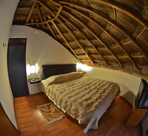 Basic Room | In-room safe, free WiFi, bed sheets