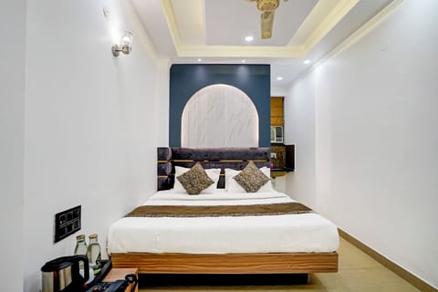 Deluxe Double Room | Premium bedding, individually furnished, desk, laptop workspace
