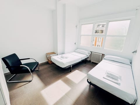 Twin Room | Free WiFi, bed sheets