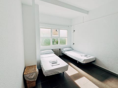 Twin Room | Free WiFi, bed sheets