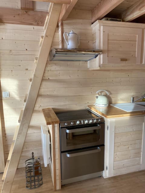 Superior Cabin (Cabane sur l’eau avec Spa) | Bed sheets