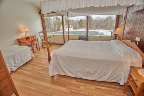 Room, Multiple Beds, Private Bathroom | Individually decorated, iron/ironing board, free WiFi, bed sheets