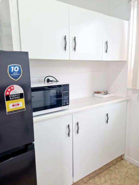 Family Apartment, 2 Bedrooms, Non Smoking, Kitchen (Family unit) | Private kitchen | Fridge, microwave, oven, stovetop