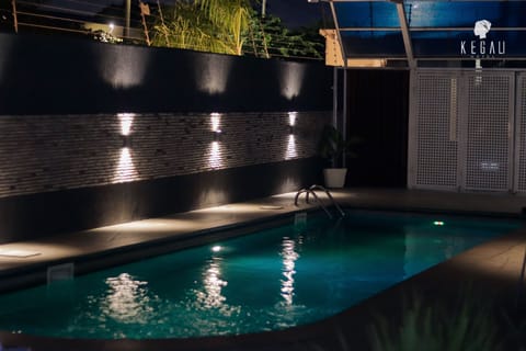 10 outdoor pools